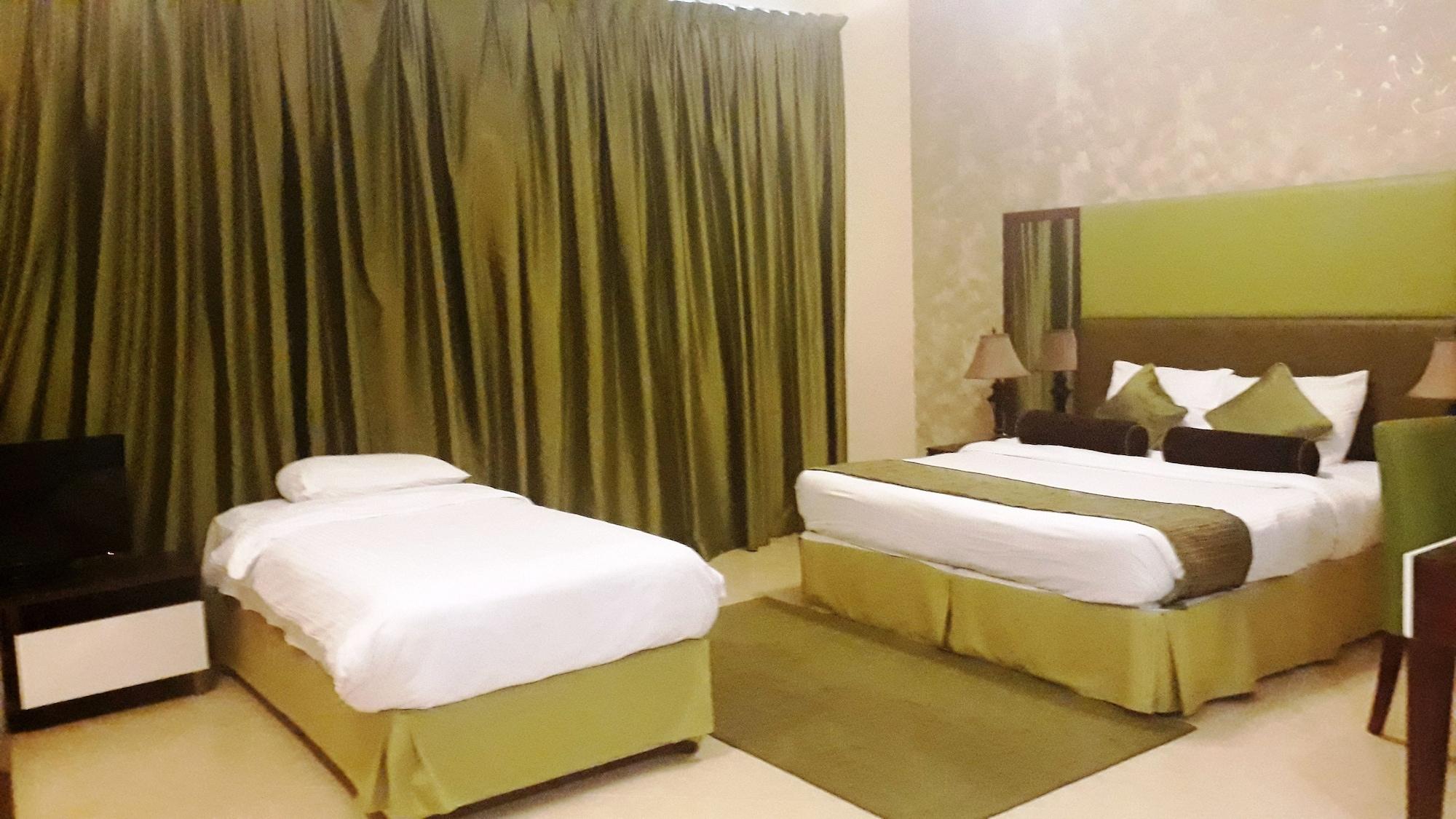 Al Waleed Palace Hotel Apartment Al Barsha Dubai Ngoại thất bức ảnh