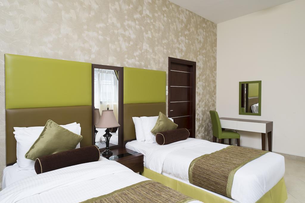 Al Waleed Palace Hotel Apartment Al Barsha Dubai Ngoại thất bức ảnh