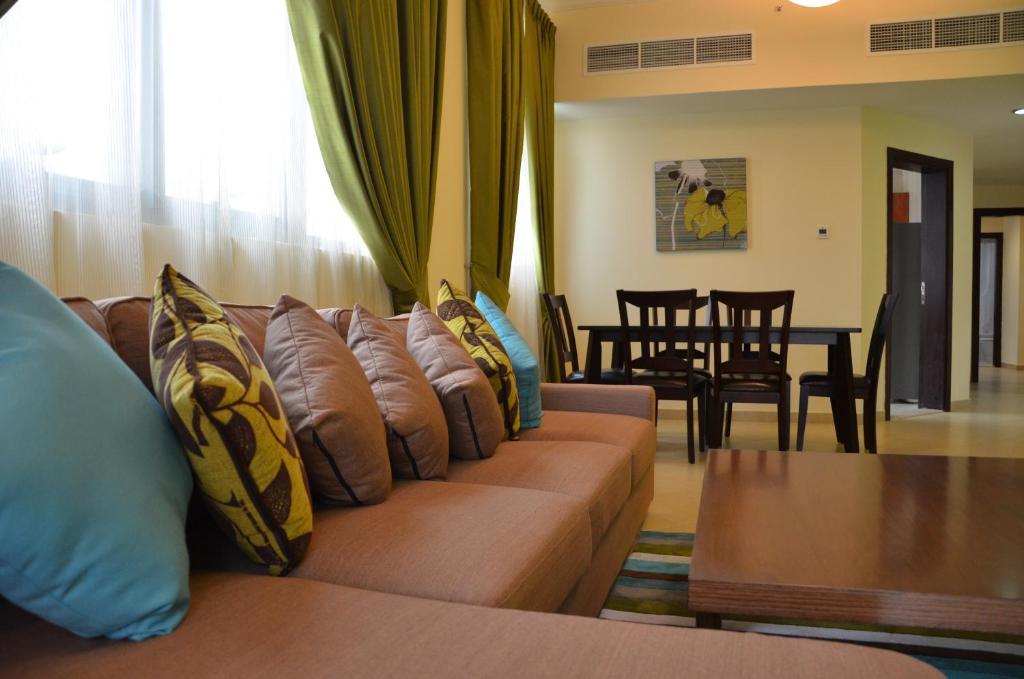 Al Waleed Palace Hotel Apartment Al Barsha Dubai Ngoại thất bức ảnh