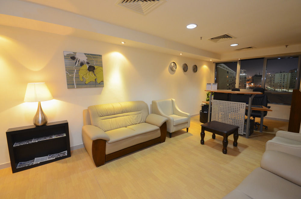 Al Waleed Palace Hotel Apartment Al Barsha Dubai Ngoại thất bức ảnh