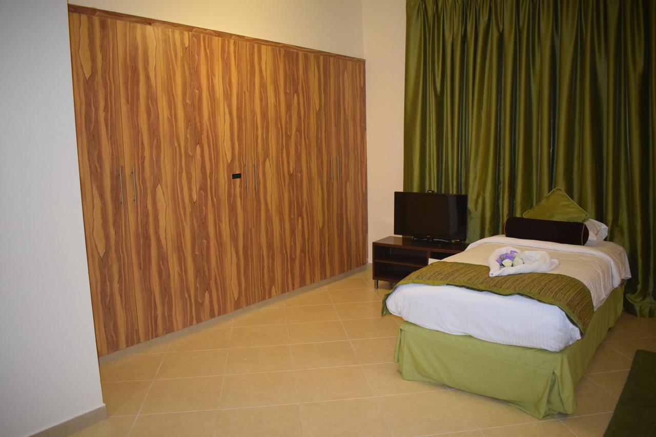 Al Waleed Palace Hotel Apartment Al Barsha Dubai Ngoại thất bức ảnh