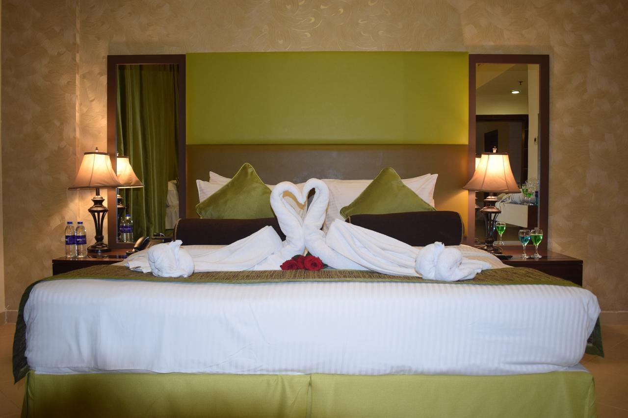 Al Waleed Palace Hotel Apartment Al Barsha Dubai Ngoại thất bức ảnh
