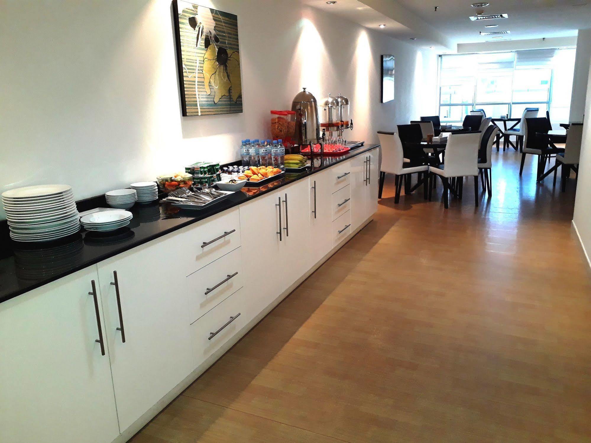 Al Waleed Palace Hotel Apartment Al Barsha Dubai Ngoại thất bức ảnh