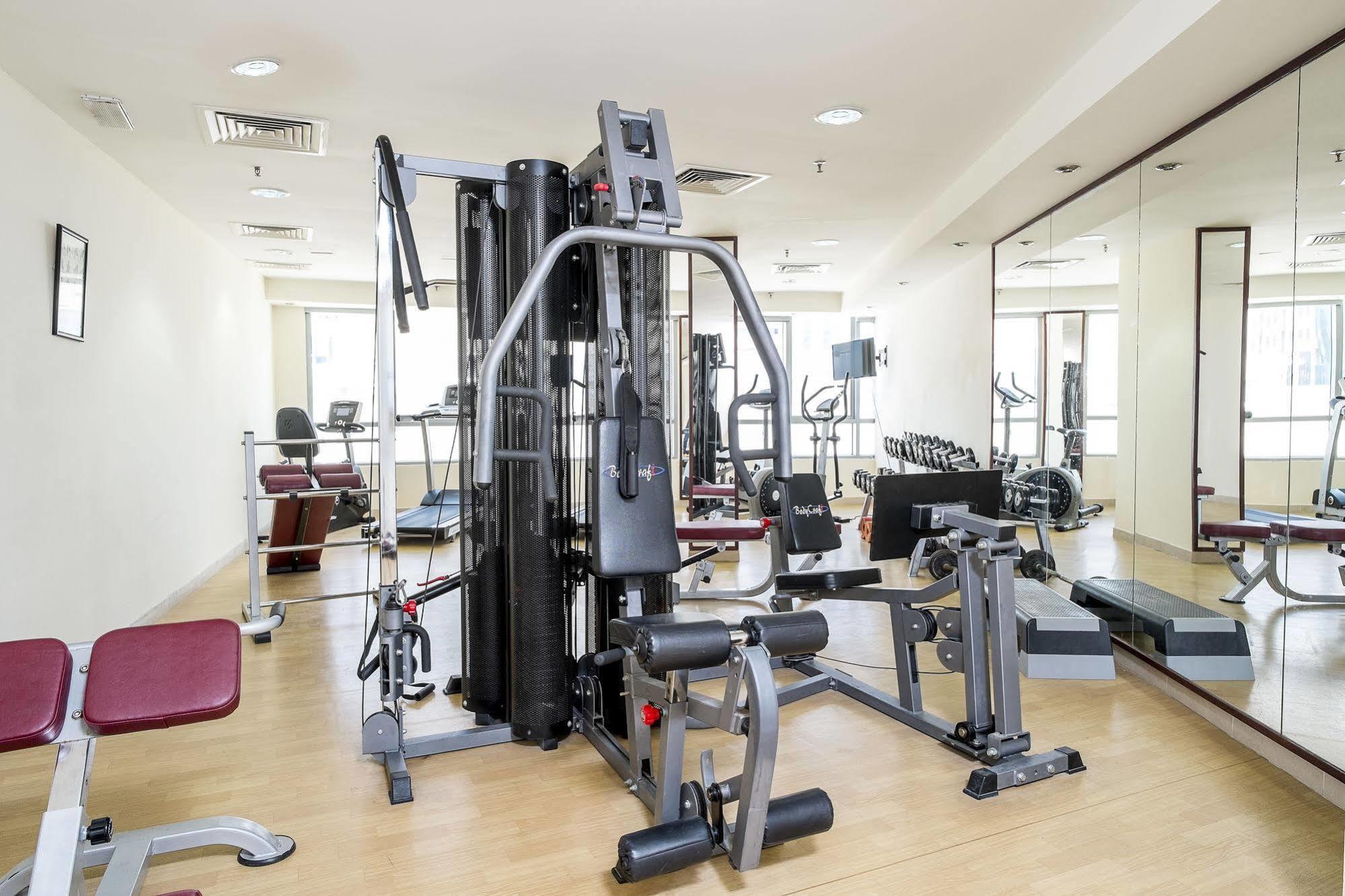 Al Waleed Palace Hotel Apartment Al Barsha Dubai Ngoại thất bức ảnh