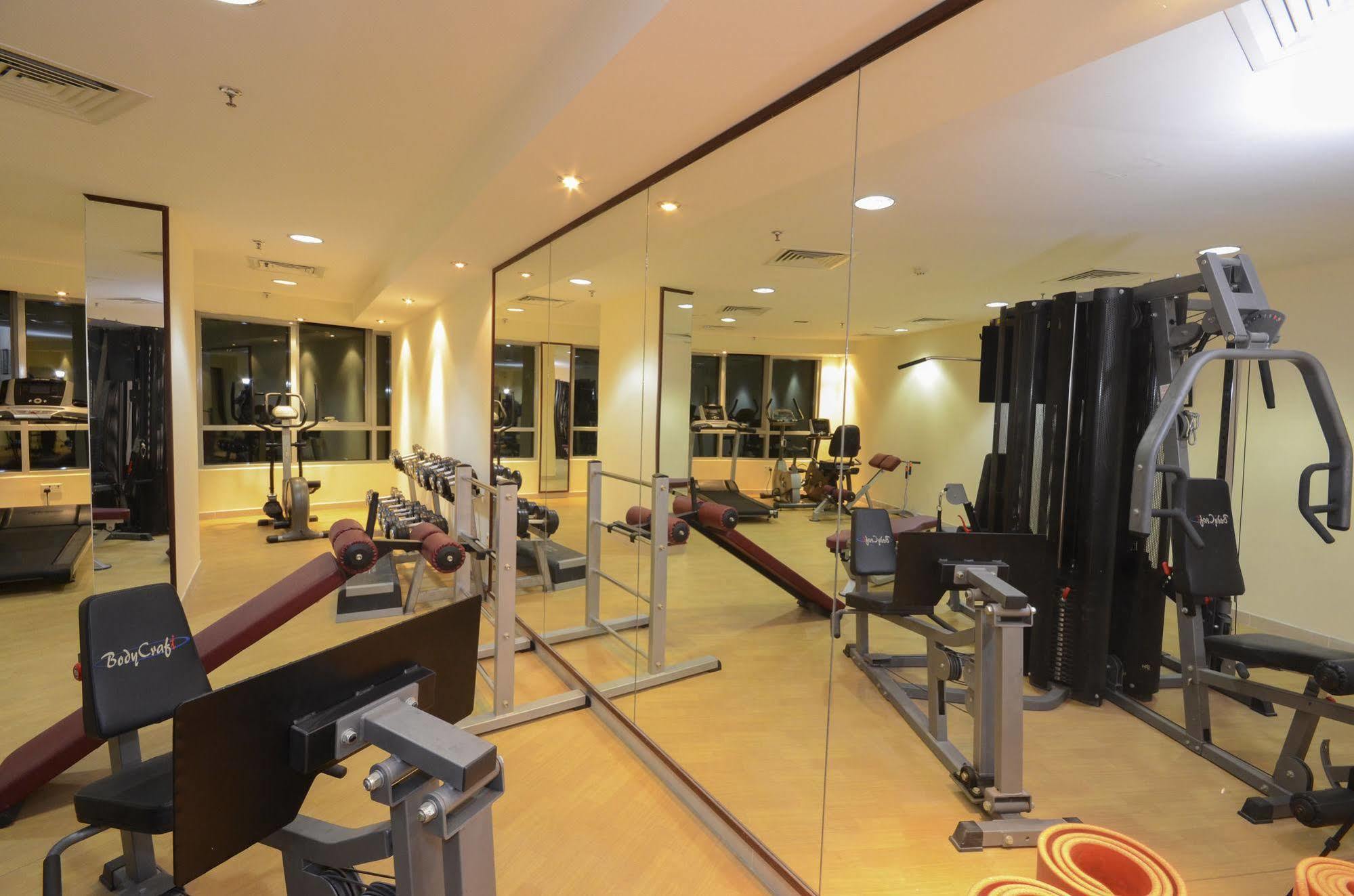 Al Waleed Palace Hotel Apartment Al Barsha Dubai Ngoại thất bức ảnh